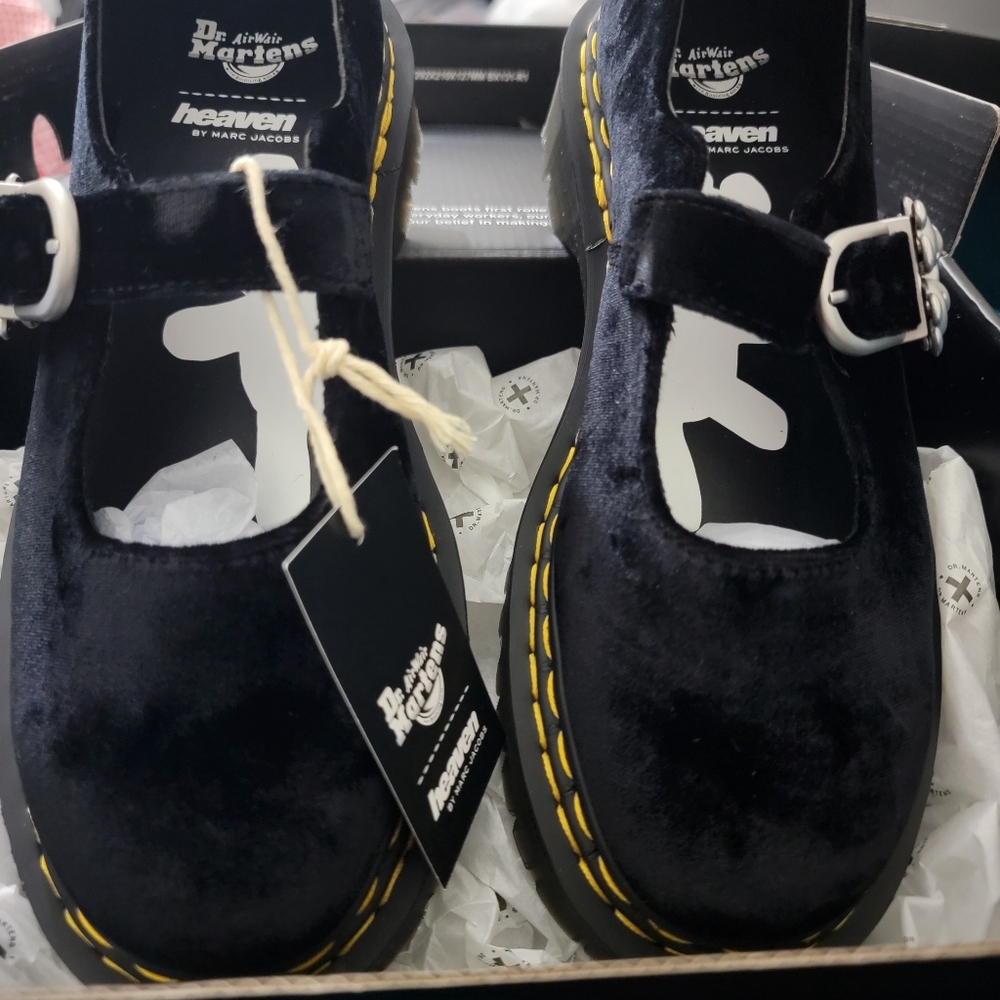 Dr. Martens Addina Heaven by Marc Jacobs Velvet Shoes in Black 8 NWT - Picture 4 of 8